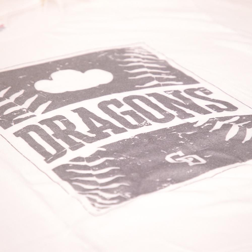 シルバープリントTシャツ